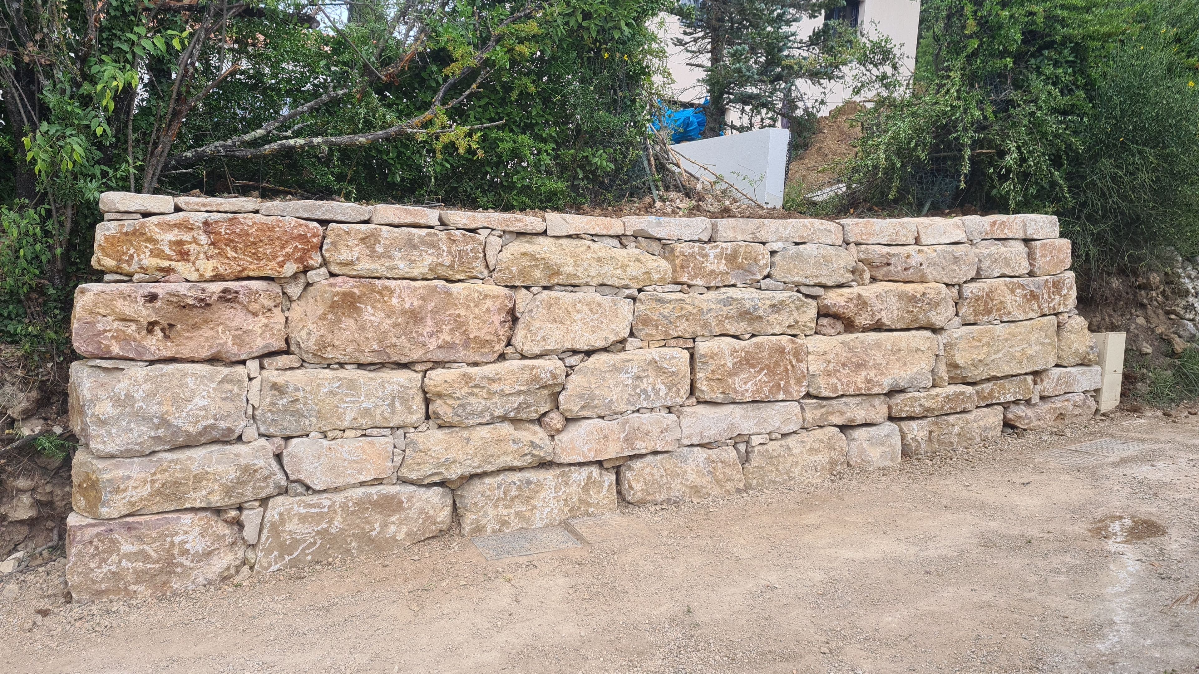 Mur en pierre sèche — détail